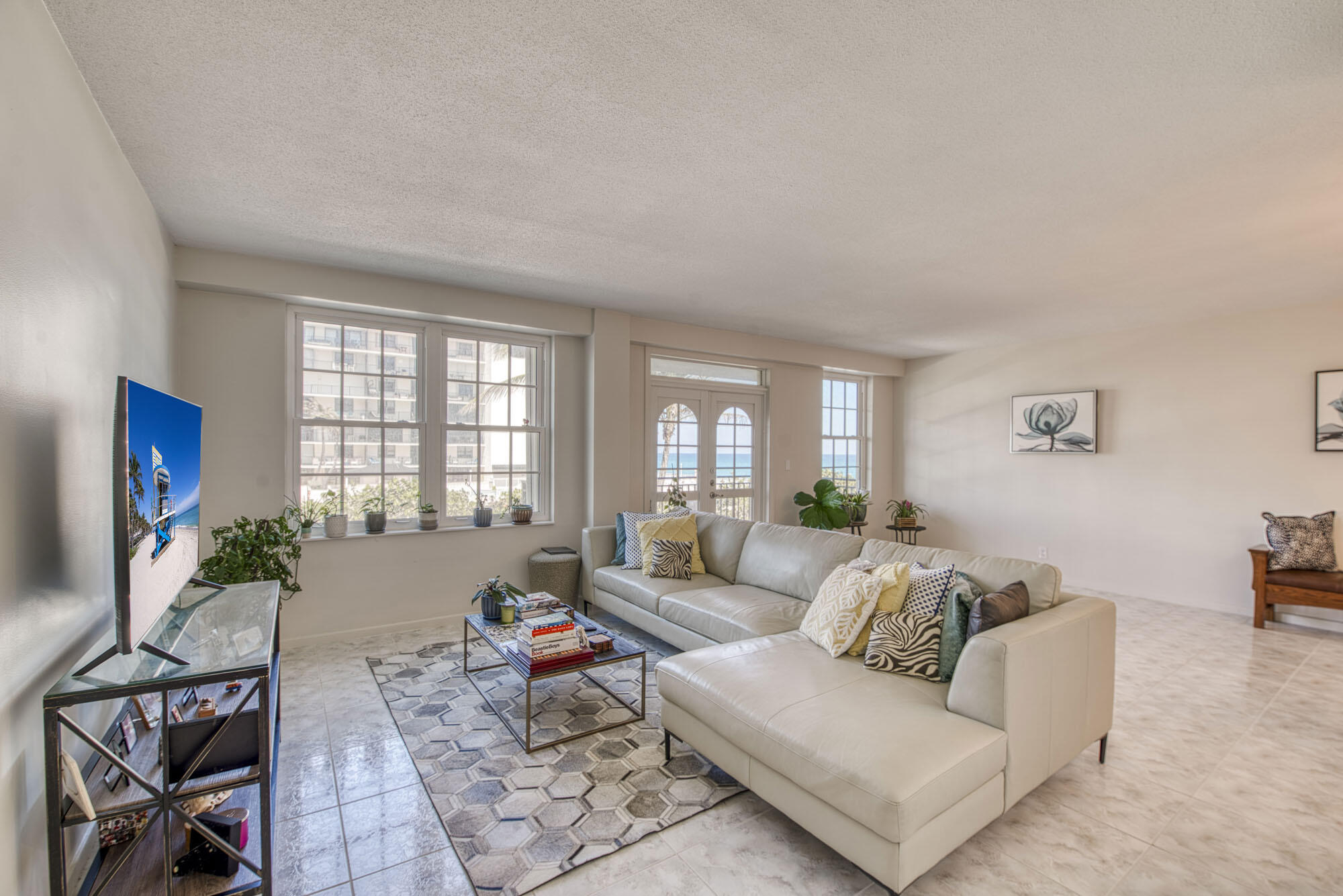 3475 South Ocean Boulevard, Unit 210 Palm Beach, FL 33480 - Photo 7 of 21 _IMG7025_HDR