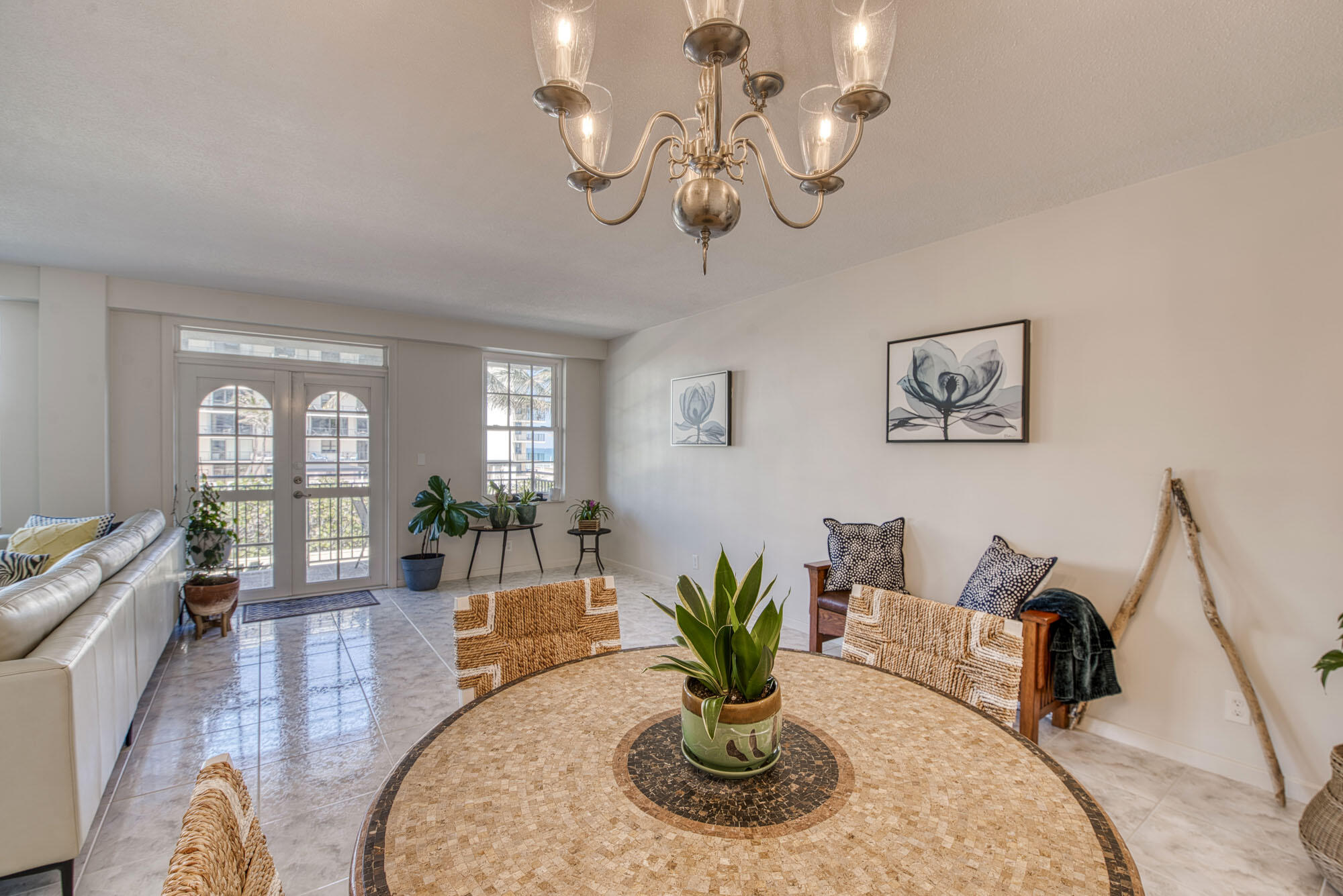 3475 South Ocean Boulevard, Unit 210 Palm Beach, FL 33480 - Photo 9 of 21 _IMG7055_HDR