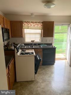 653 Hayley Road York, PA 17404 - Photo 3 of 8 Gallery Image 3