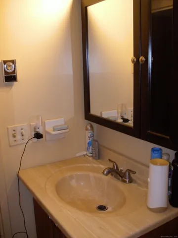 $140,000 | 79 Claudia Drive, Unit 153, West Haven, CT 06516