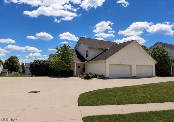 $205,000 | 1551 Olympus Drive, Kent, OH 44240