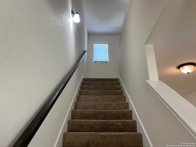 $1,425 | 8711 Azul Sky Court, Converse, TX 78109