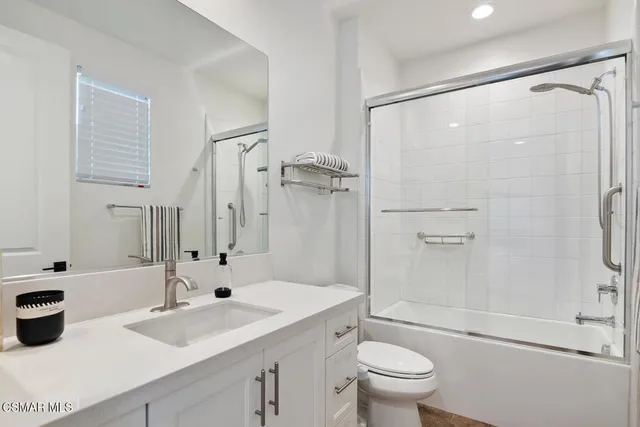 $1,199,900 | 2400 Conroy Avenue, Camarillo, CA 93012