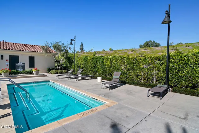 $1,199,900 | 2400 Conroy Avenue, Camarillo, CA 93012