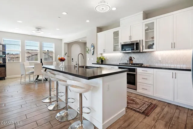 $1,199,900 | 2400 Conroy Avenue, Camarillo, CA 93012