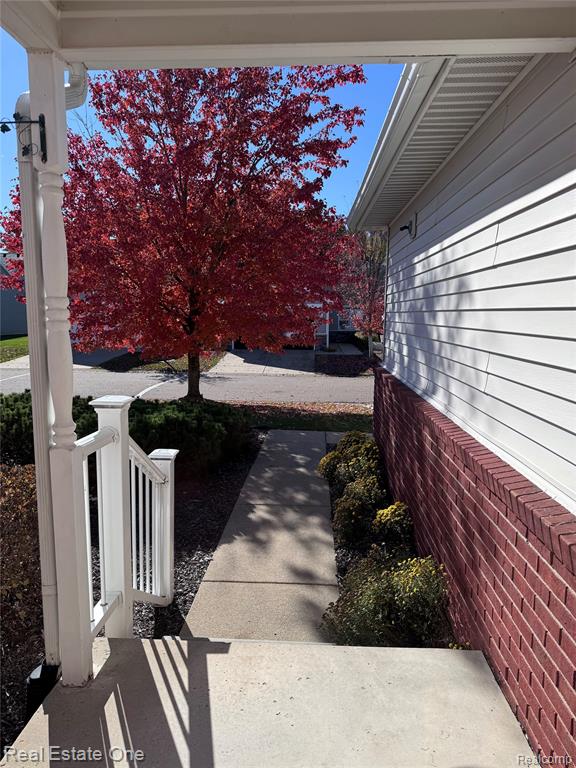 480 Hosta Howell, MI 48843 - Photo 7 of 34