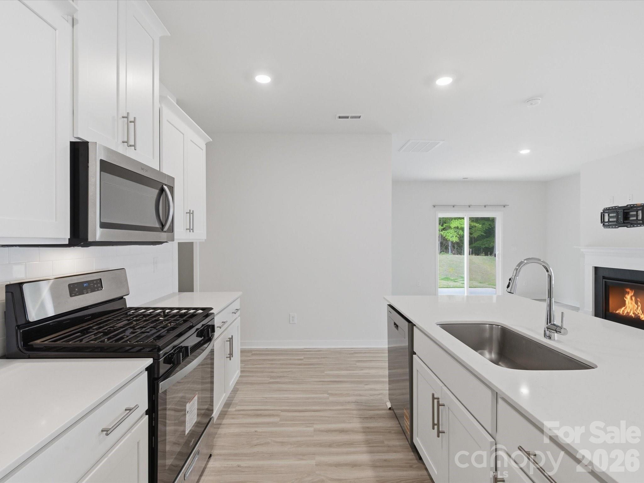 5211 Reedy Ridge Road Charlotte, NC 28215 - Photo 8 of 46