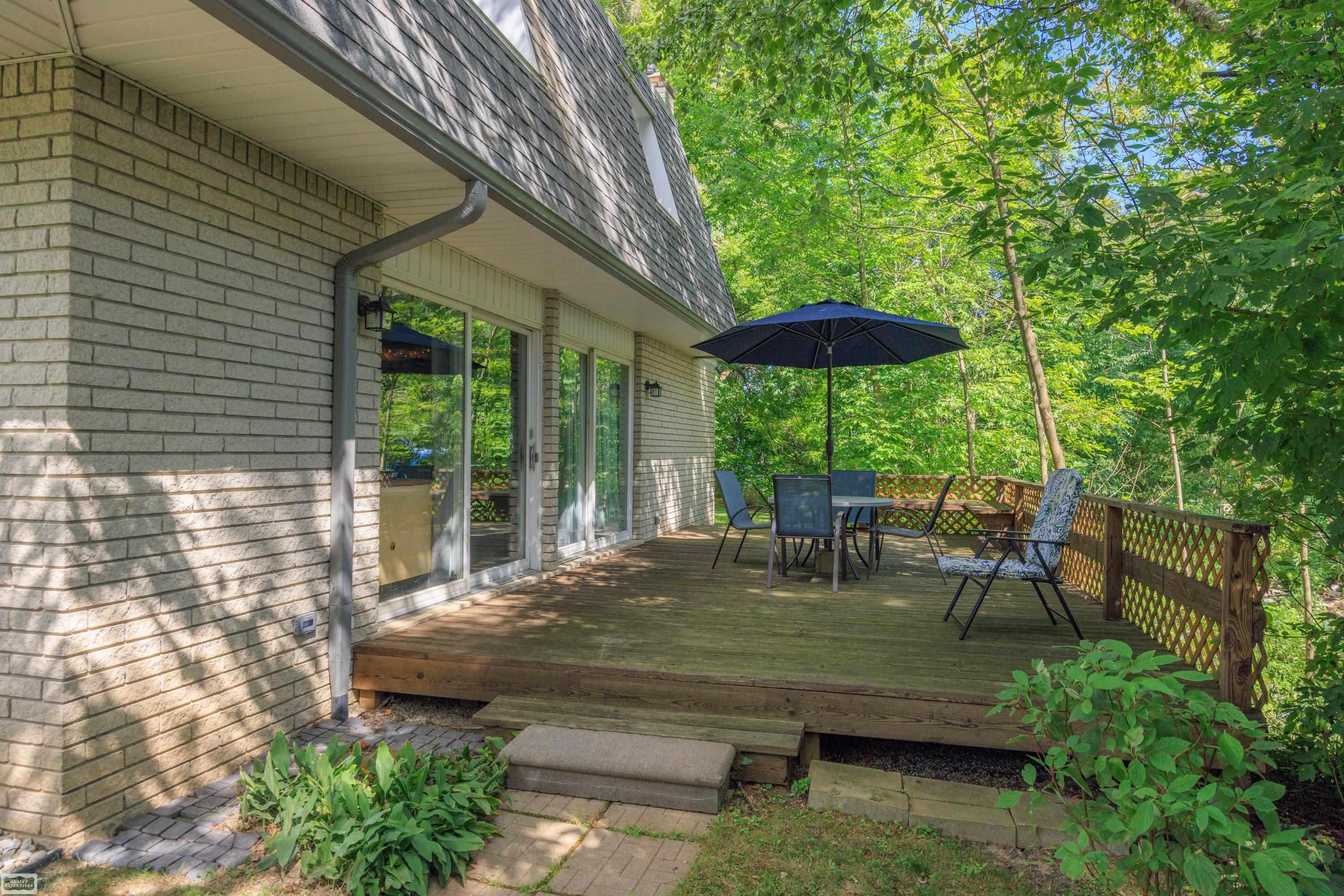 2345 Lakeshore Road Applegate, MI 48401 - Photo 21 of 34