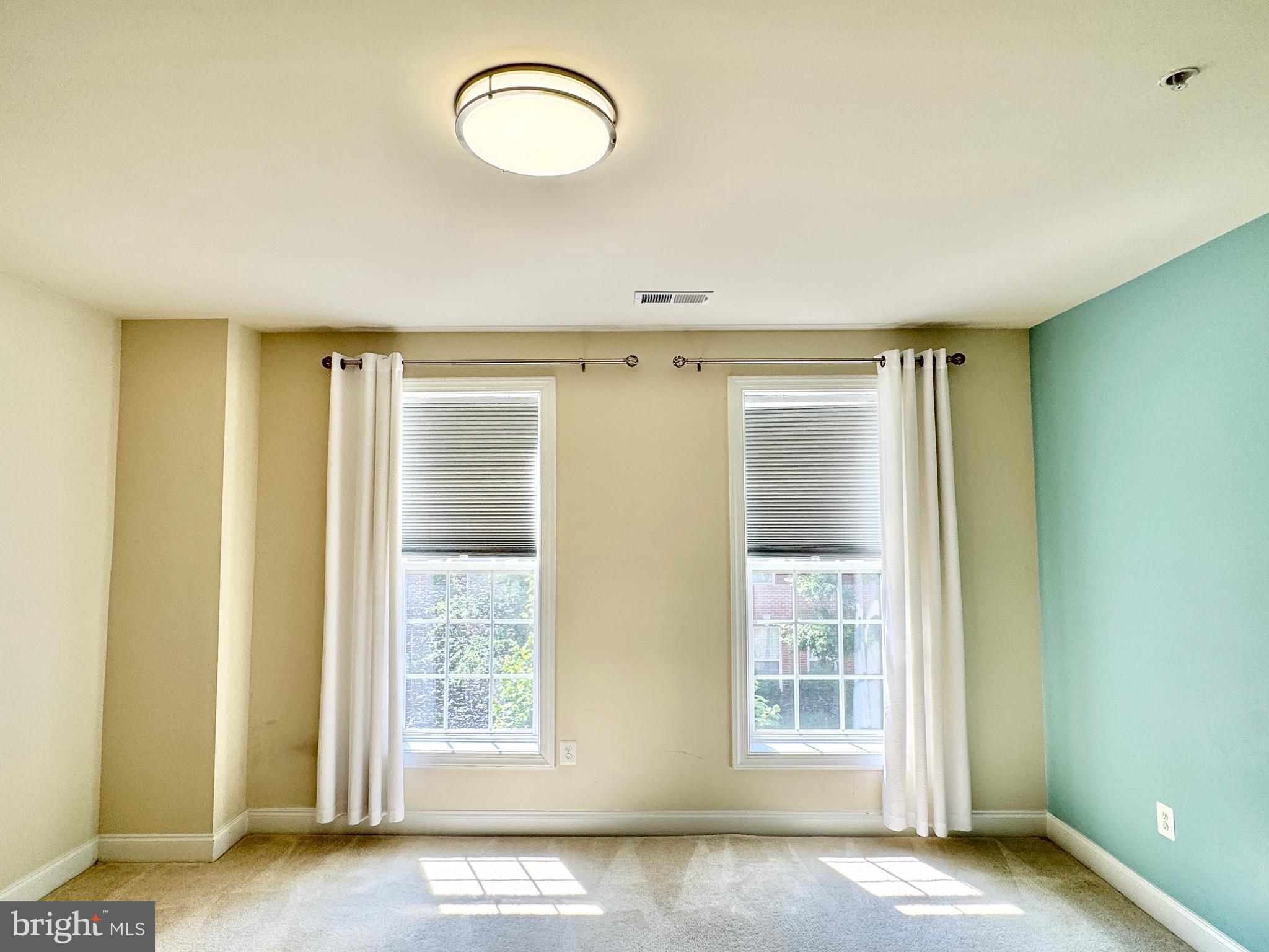 2304 Margraf Circle Woodbridge, VA 22191 - Photo 11 of 27 a view of an empty room and window