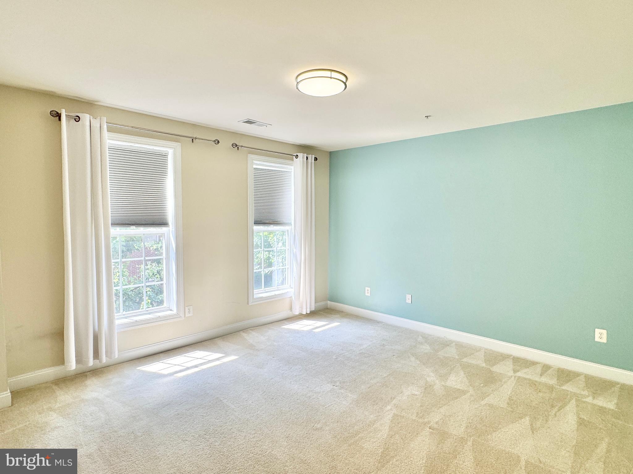 2304 Margraf Circle Woodbridge, VA 22191 - Photo 14 of 27 a view of an empty room with a window