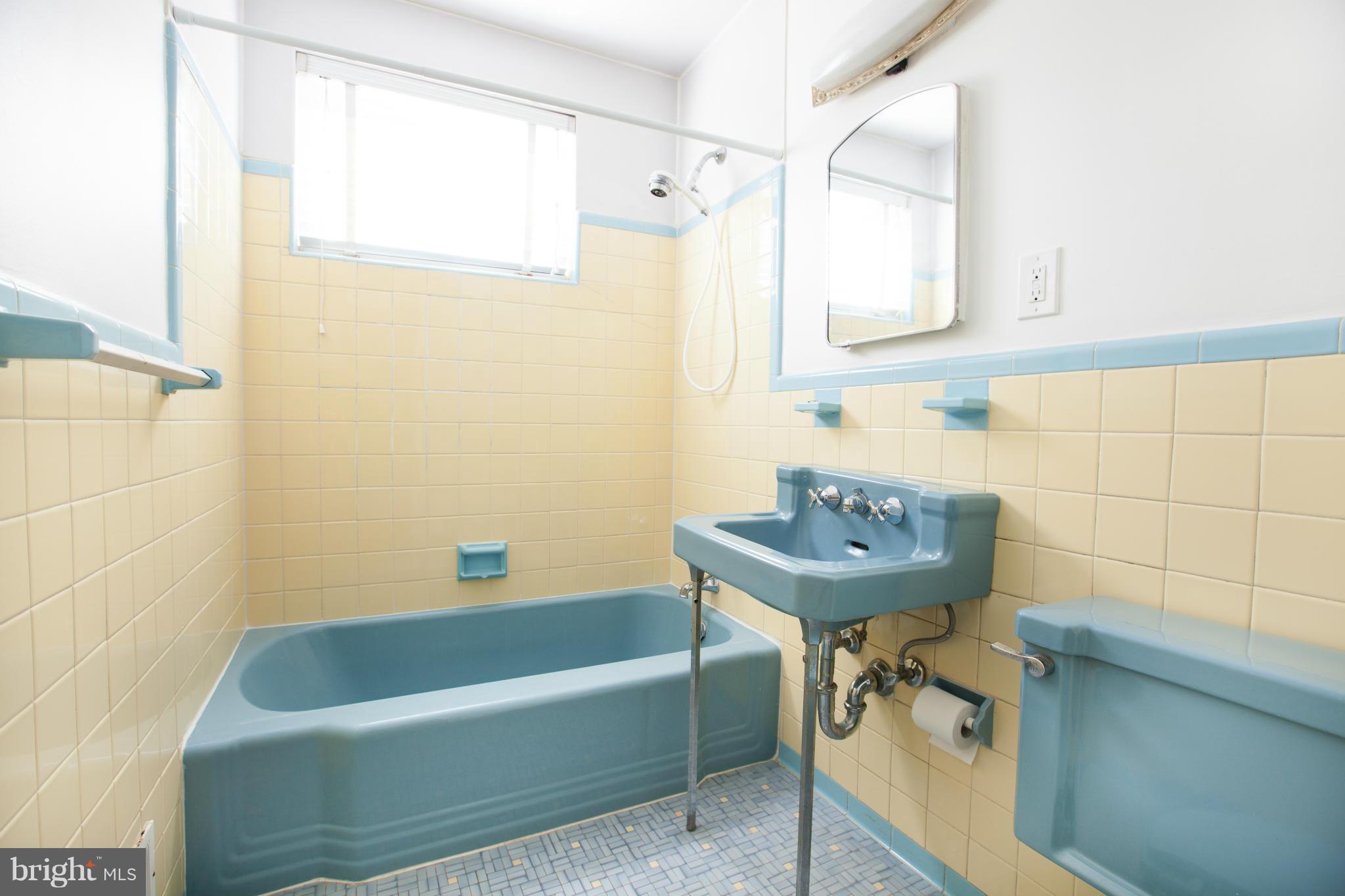 1209 Ballard Street Silver Spring, MD 20910 - Photo 15 of 29 Bath