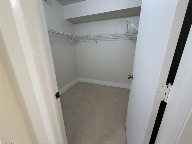 $1,800 | 4210 Looking Glass Lane, Unit 4215, Naples, FL 34112