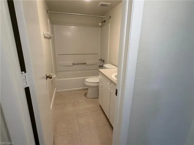 $1,850 | 4210 Looking Glass Lane, Unit 4215, Naples, FL 34112