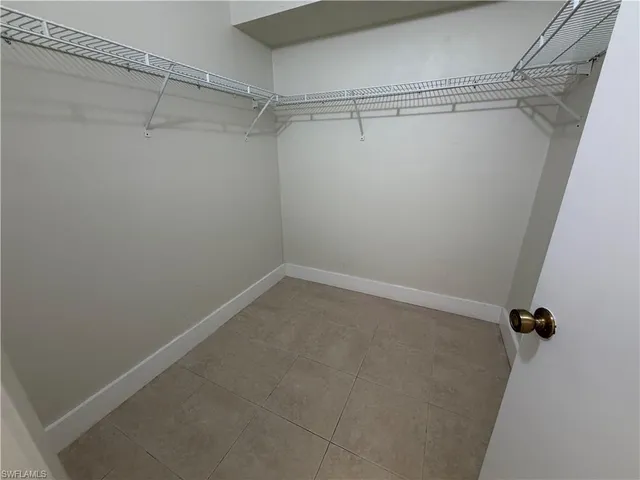 $1,850 | 4210 Looking Glass Lane, Unit 4215, Naples, FL 34112