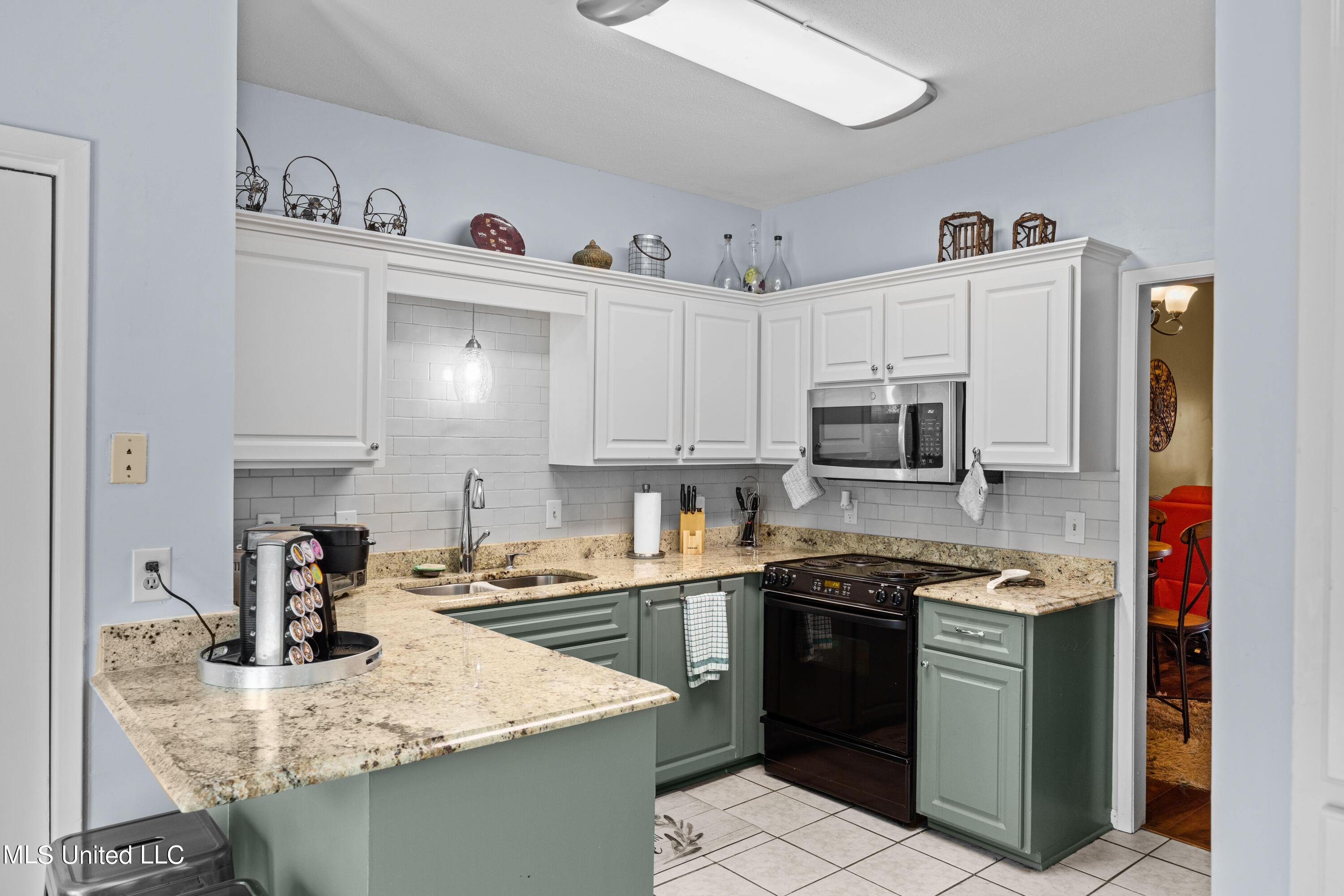 5040 Shadow Ridge Jackson, MS 39211 - Photo 7 of 20 EOSR5277