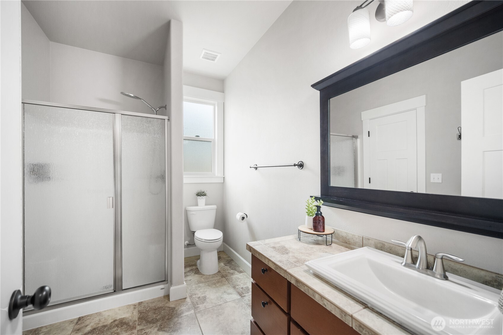 14919 Benton Loop Sumner, WA 98390 - Photo 13 of 36 Gallery Image 13