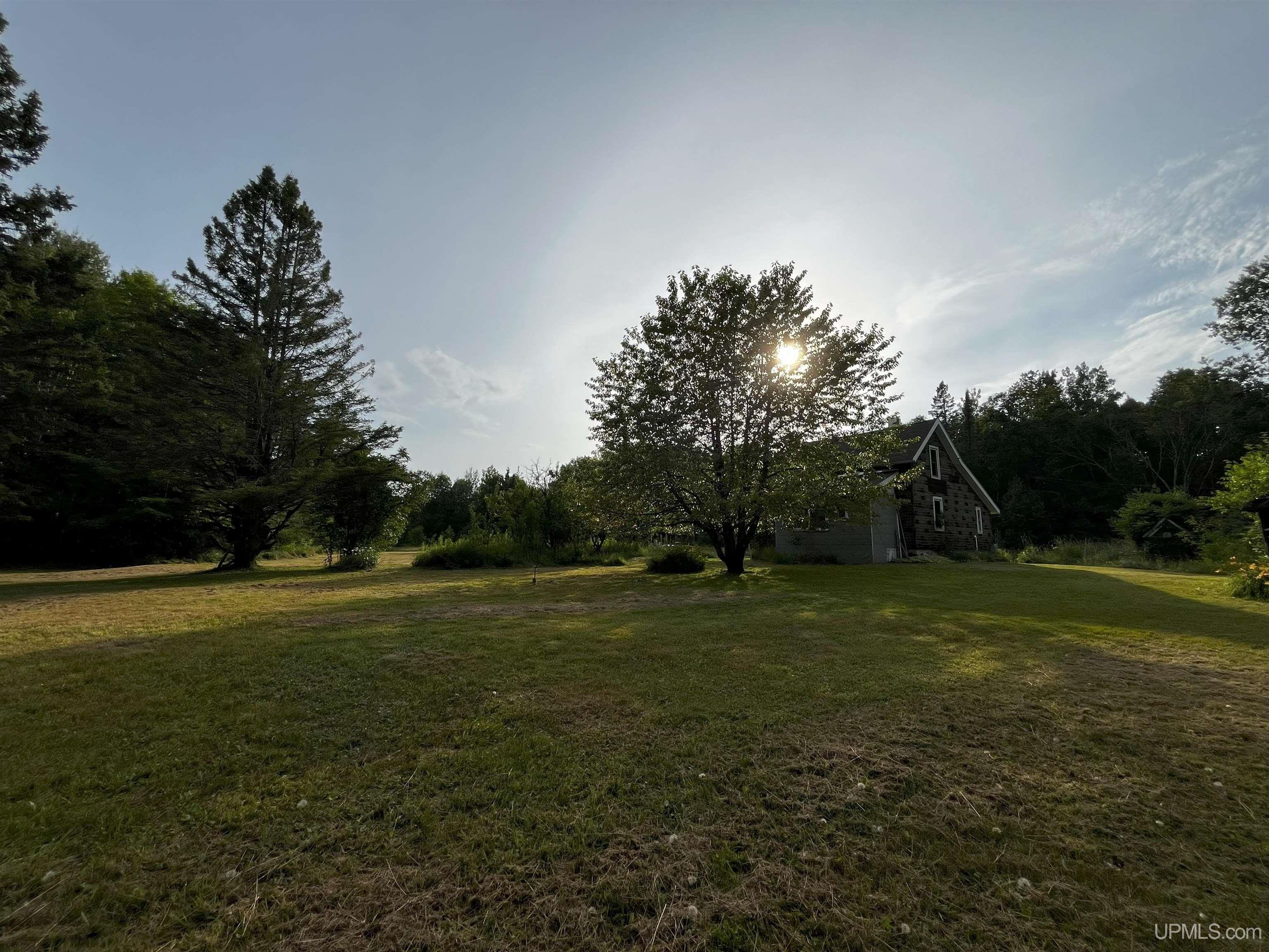 54866 Tecumseh Road Calumet, MI 49913 - Photo 14 of 38