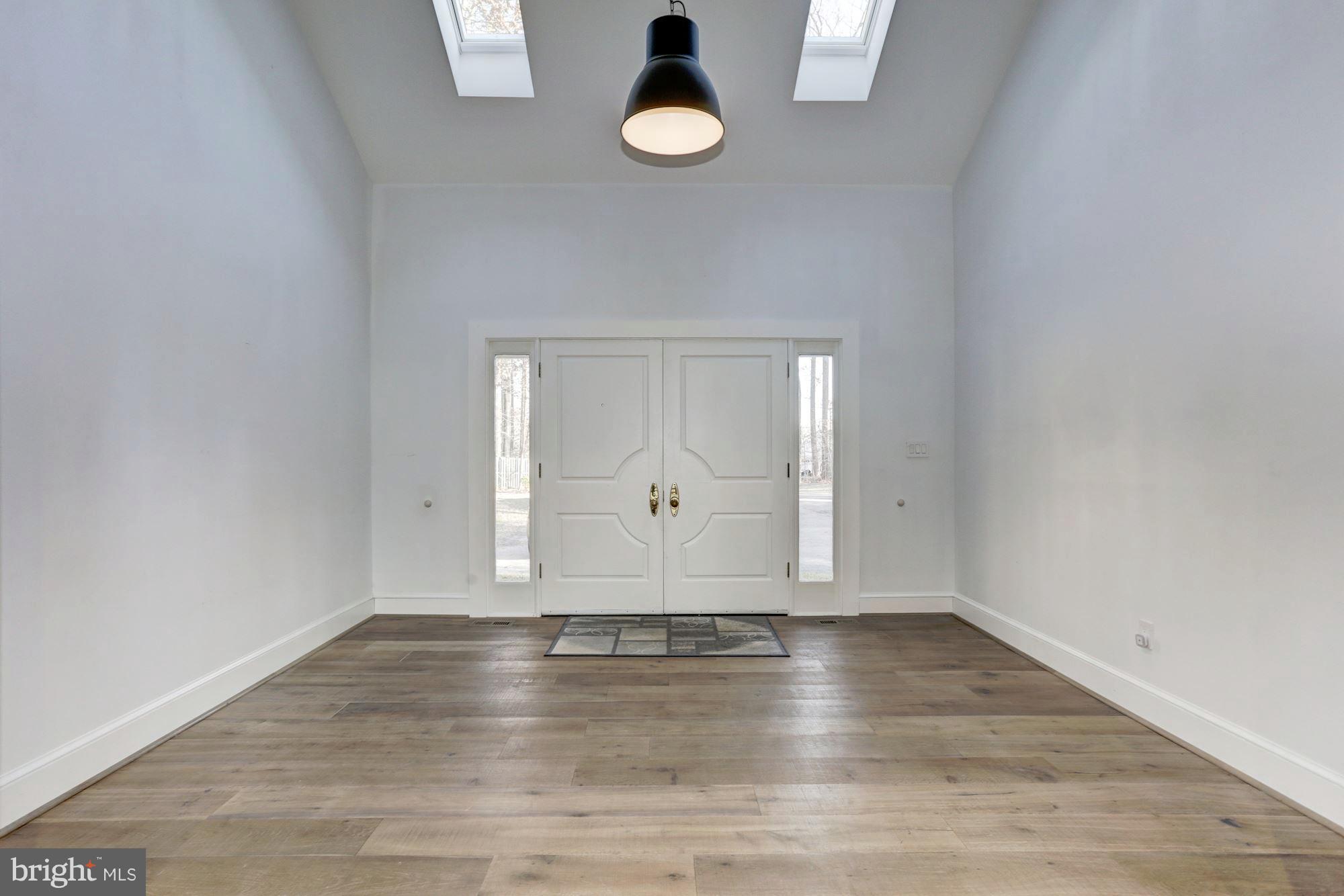 18 Barn Ridge Court Silver Spring, MD 20906 - Photo 32 of 46 Spacious Open foyer