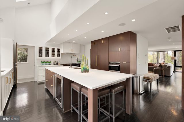 $2,665,000 | 1934 Massachusetts Avenue, McLean, VA 22101