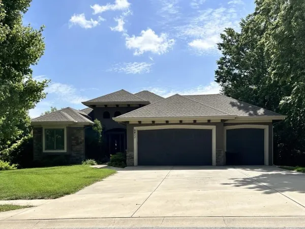 $530,000 | 9411 North Kensington Avenue, Kansas City, MO 64156