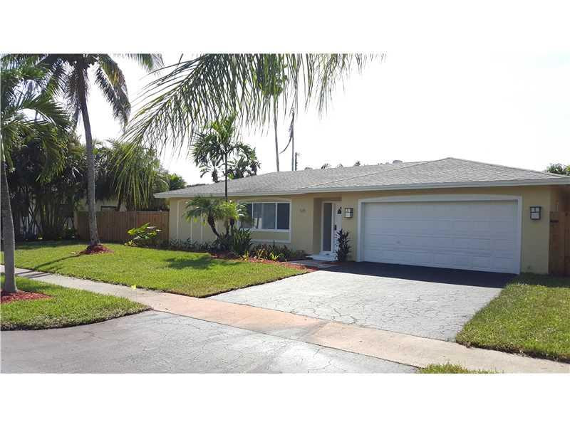 128 Winged Foot Lane Boca Raton, FL 33431 - Photo 1 of 23 Exterior Front
