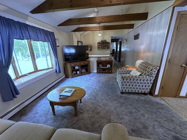 $525,000 | 17 Maplewood Avenue, Rochester, NH 03867