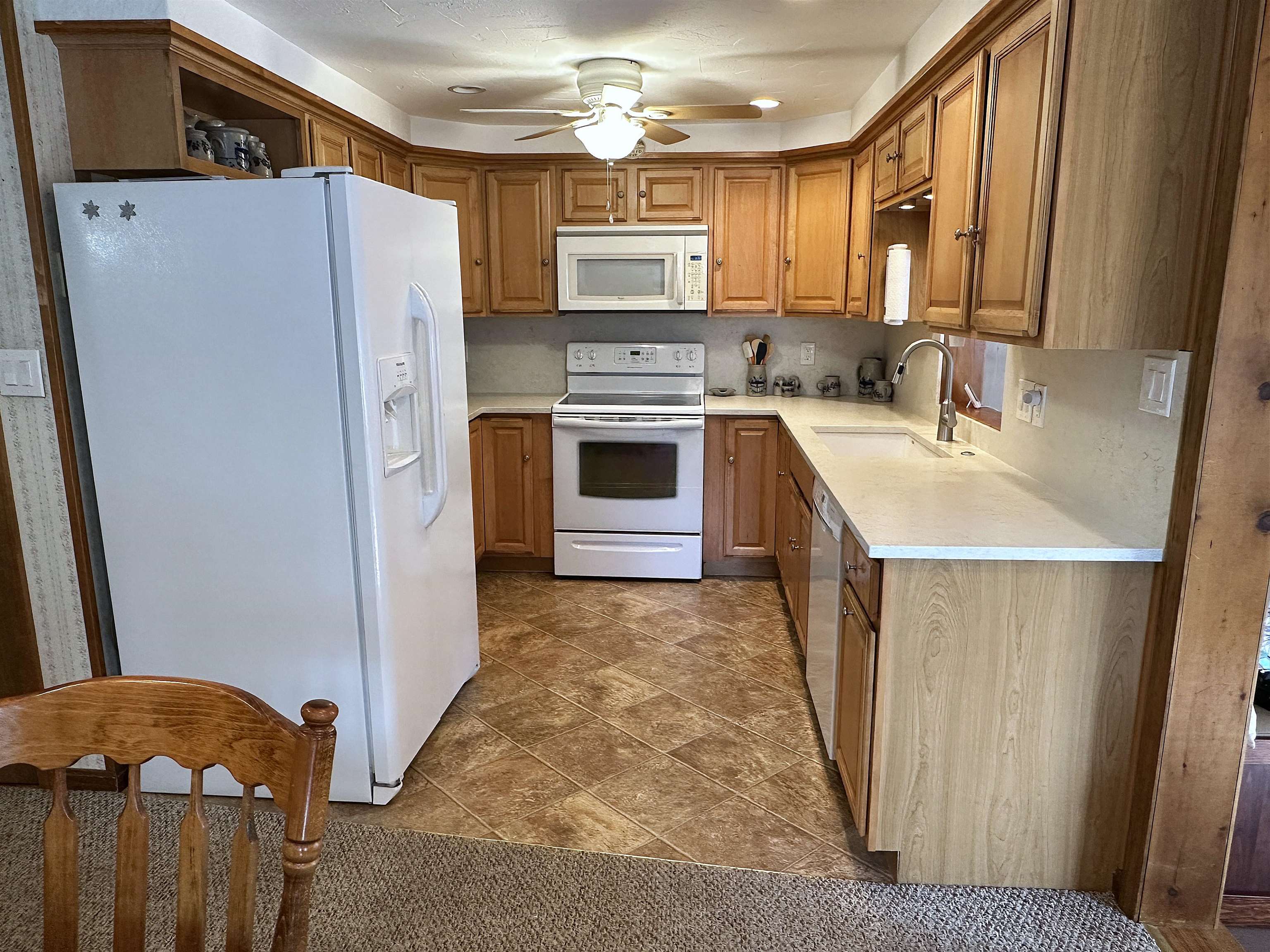17 Maplewood Avenue Rochester, NH 03867 - Photo 17 of 60