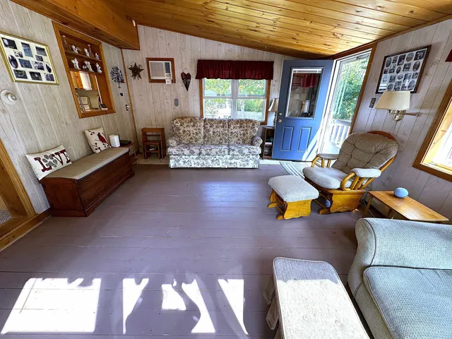 $525,000 | 17 Maplewood Avenue, Rochester, NH 03867