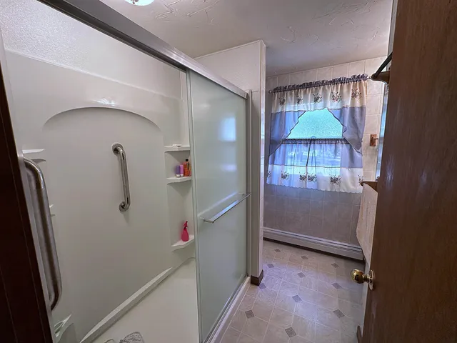 $525,000 | 17 Maplewood Avenue, Rochester, NH 03867