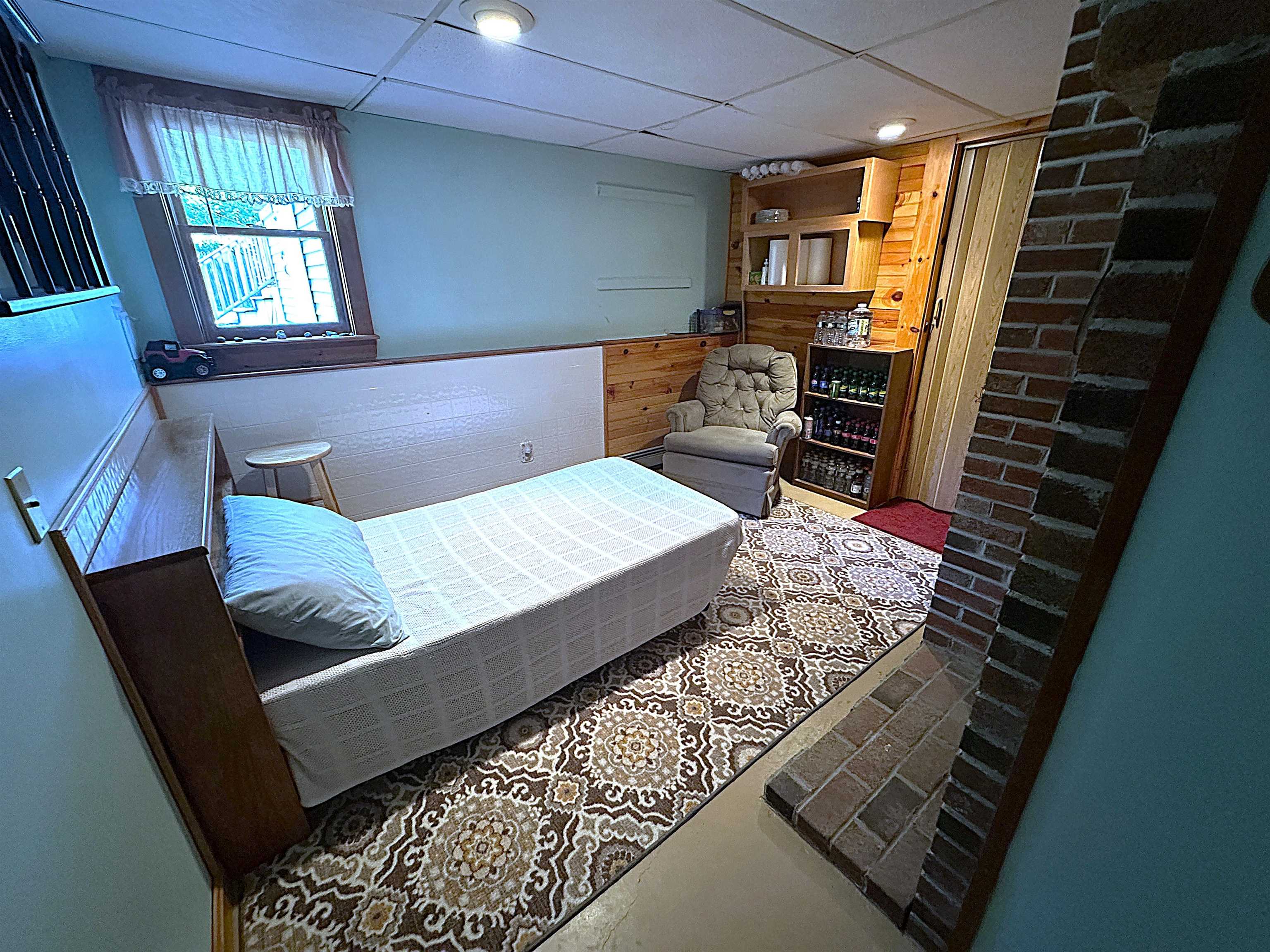 17 Maplewood Avenue Rochester, NH 03867 - Photo 38 of 60