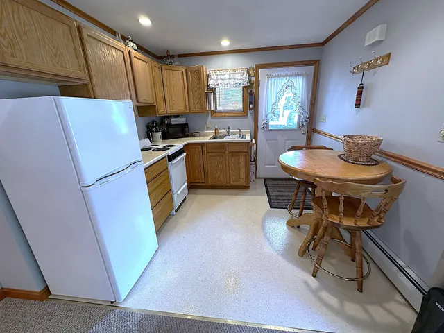 $525,000 | 17 Maplewood Avenue, Rochester, NH 03867