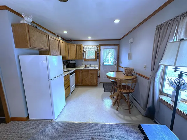 $525,000 | 17 Maplewood Avenue, Rochester, NH 03867