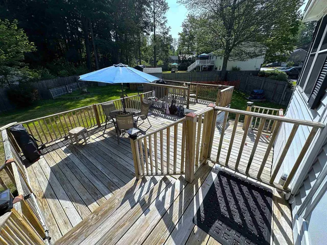 $525,000 | 17 Maplewood Avenue, Rochester, NH 03867