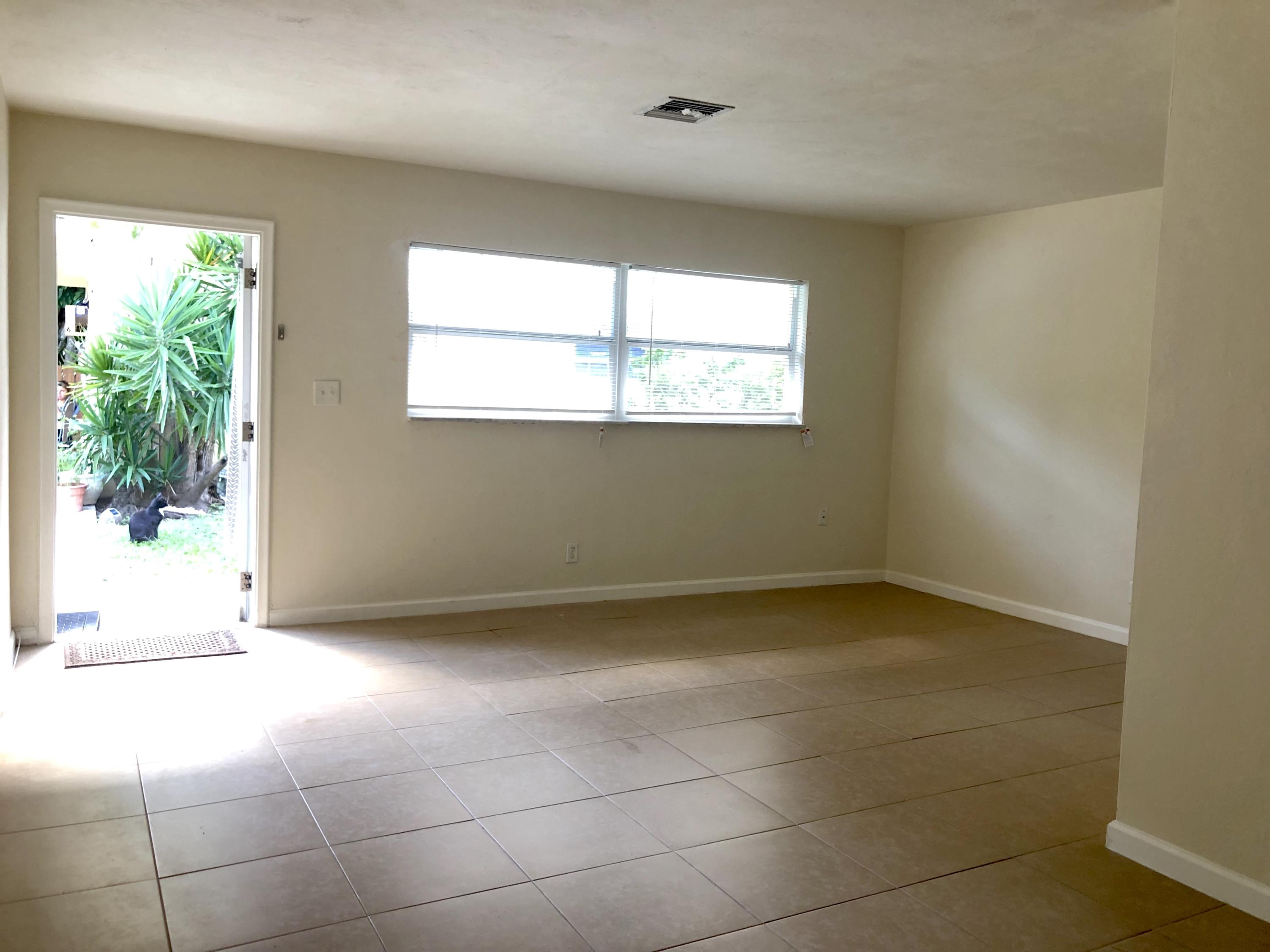 2015 Southeast 5th Street, Unit 2 Deerfield Beach, FL 33441 - Photo 3 of 12 Living Room