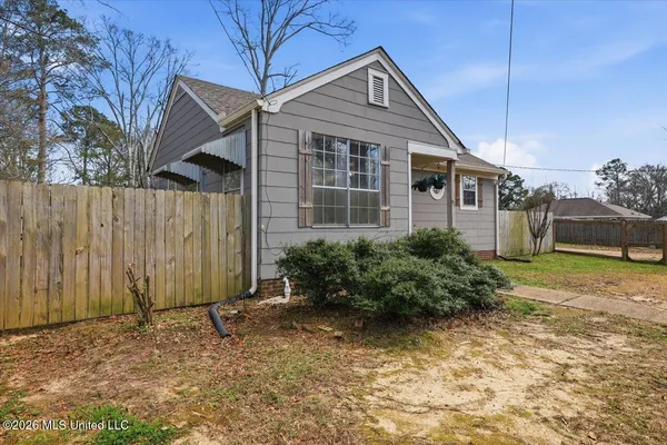 $135,000 | 611 North East Street, Mendenhall, MS 39114