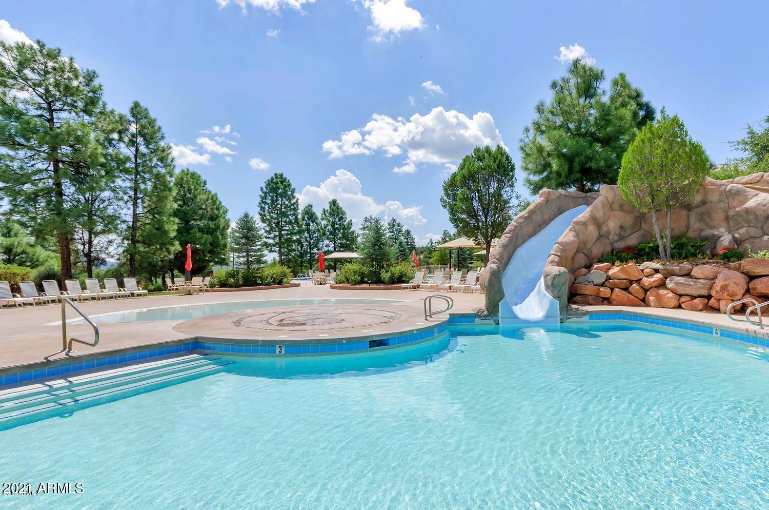 603 Club Drive, Unit 3 Payson, AZ 85541 - Photo 24 of 25 a view of a garden with a fountain
