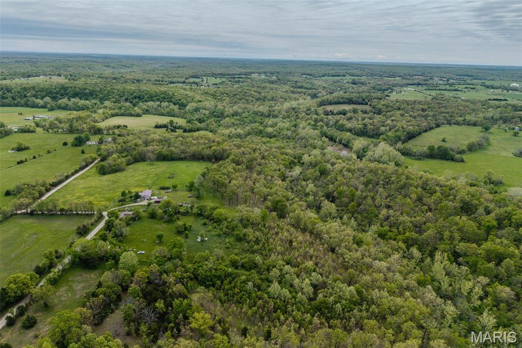 81 Indian Crk Loop Buffalo, MO 65622 - Photo 17 of 39