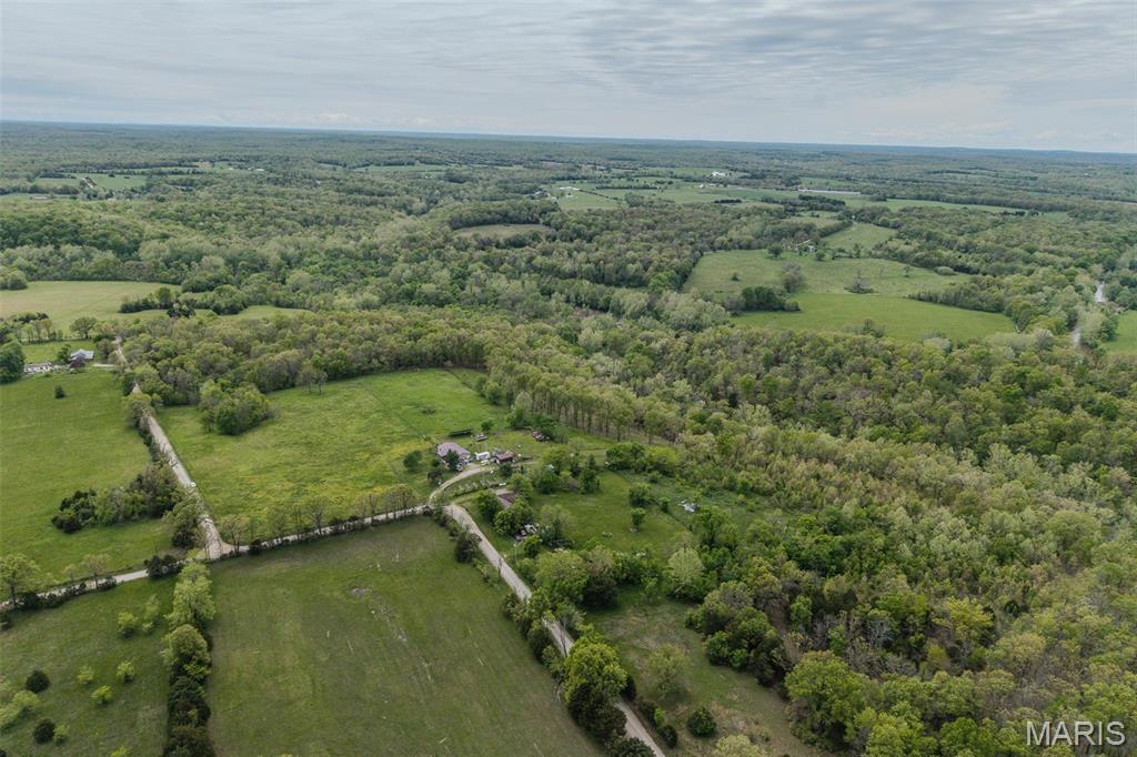 81 Indian Crk Loop Buffalo, MO 65622 - Photo 18 of 39