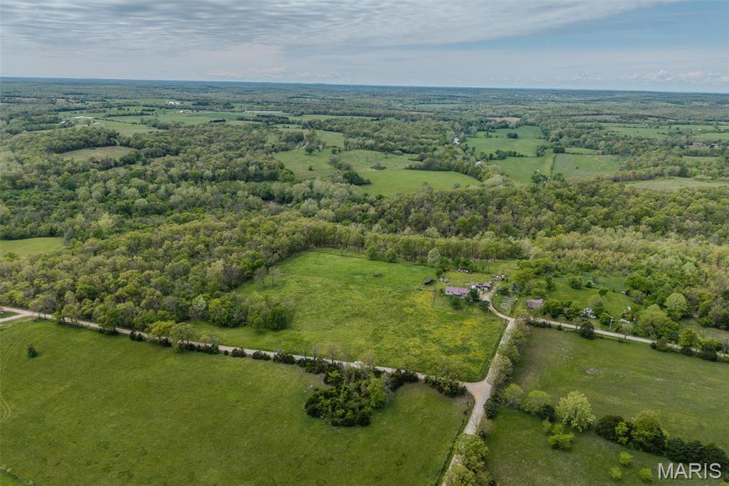 81 Indian Crk Loop Buffalo, MO 65622 - Photo 20 of 39