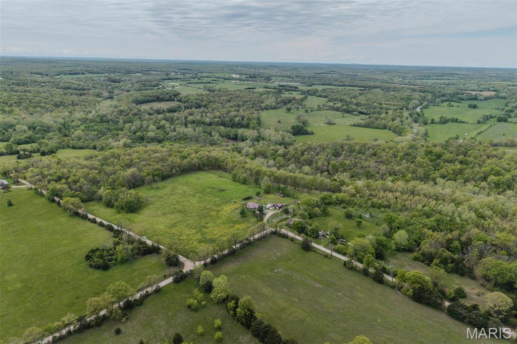 81 Indian Crk Loop Buffalo, MO 65622 - Photo 7 of 39