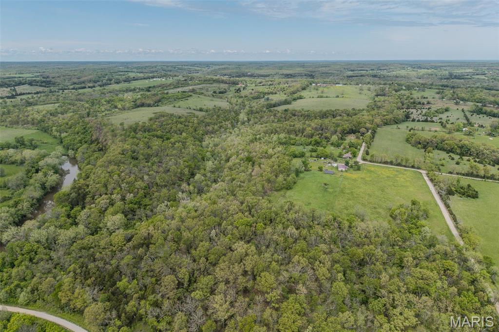 81 Indian Crk Loop Buffalo, MO 65622 - Photo 8 of 39