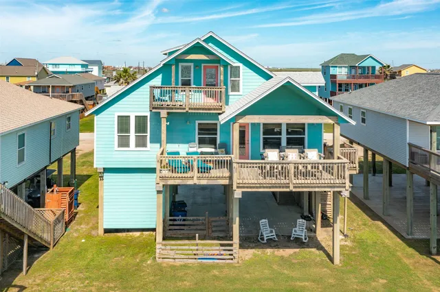 $729,900 | 510 Point Lookout, Surfside Beach, TX 77541