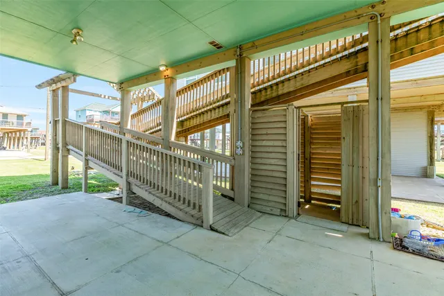 $729,900 | 510 Point Lookout, Surfside Beach, TX 77541