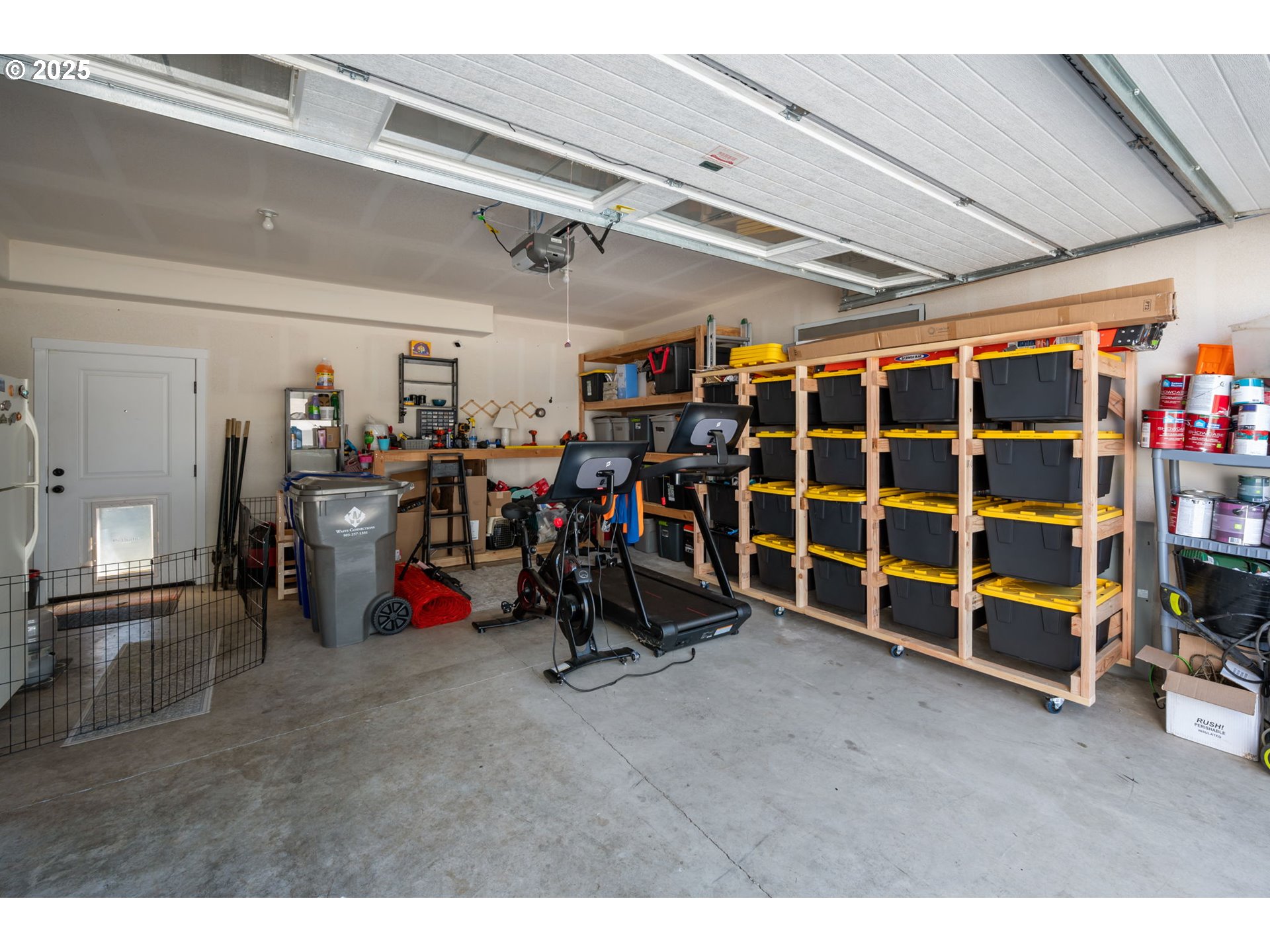 2820 Southeast Baker Avenue Gresham, OR 97080 - Photo 25 of 33 a view of a room with gym equipment
