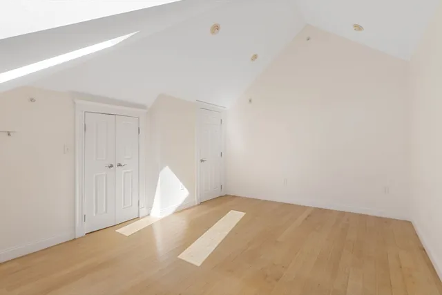 $3,850 | 5 Granite Street, Unit 2R, Somerville, MA 02143