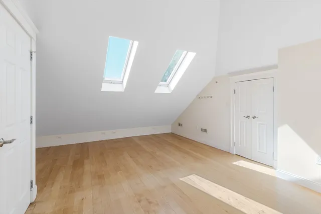 $3,850 | 5 Granite Street, Unit 2R, Somerville, MA 02143