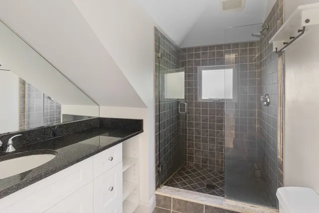 $3,850 | 5 Granite Street, Unit 2R, Somerville, MA 02143