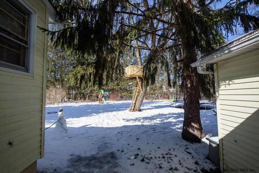 48 Lisha Kill Road Colonie, NY 12205 - Photo 4 of 21 Photo 4