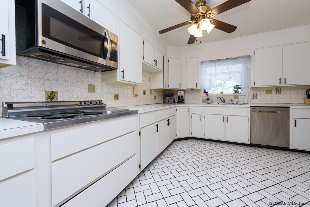 48 Lisha Kill Road Colonie, NY 12205 - Photo 9 of 21 Photo 10