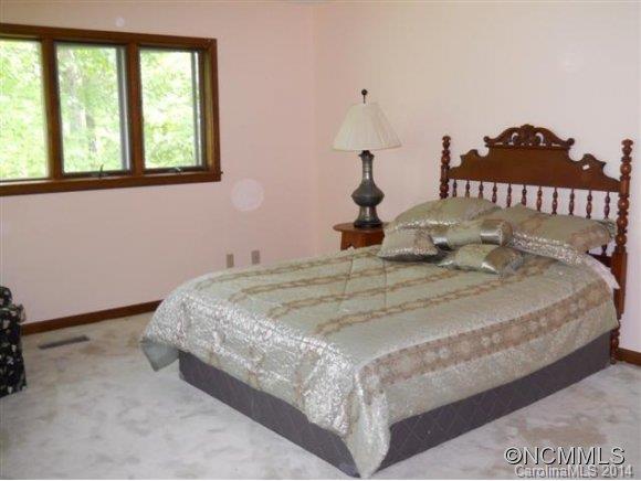 140 Lower Ridgeview Road Columbus, NC 28722 - Photo 9 of 14